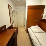 Szálloda Koelner *